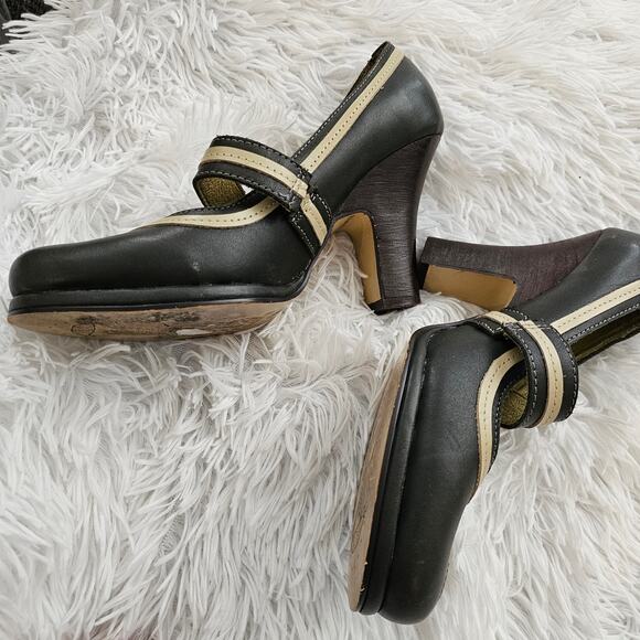 Fly Girl Fly London Retro Style Mary Jane Leather Pumps Size 39 - Picture 3 of 7